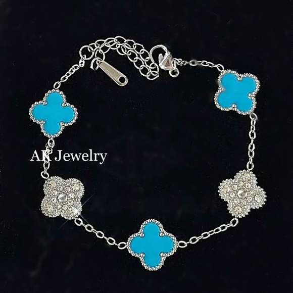 💎Clover 5 Quatrefoil Motif Bracelet, Robins Egg Blue & Pave Design - Picture 1 of 4